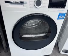 Bosch Series 6 9KG Freestanding Heat Pump Tumble Dryer - White | WQG24500GB