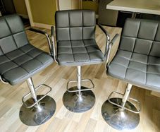 3 adjustable bar stools