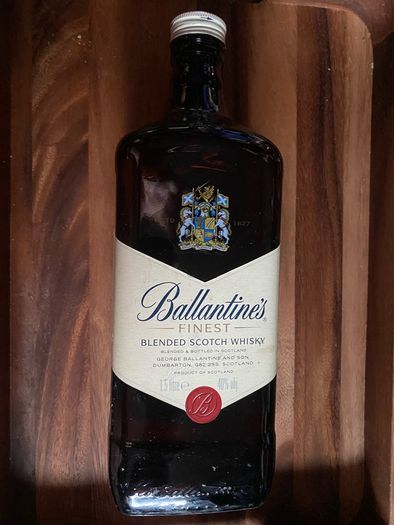Ballantines scotch whisky Empty bottle 1,5 L