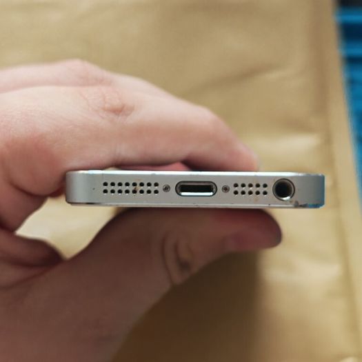 Apple iPhone 5s - 16GB - Silver - Activation locked - Parts only