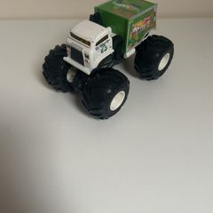 2018 Hot Wheels Monster Truck Will Trash It All Truck