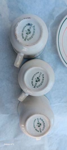 Arklow brendan erin stone design 3 x cups and Saucers,vintage collectors items ,buyer collects or pays postage thank you, see pictures for condition, sold as seen.