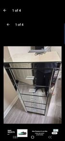 chest of drawers