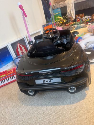 Toy car