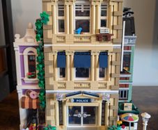 Lego Modular Building Police Station Set #10278