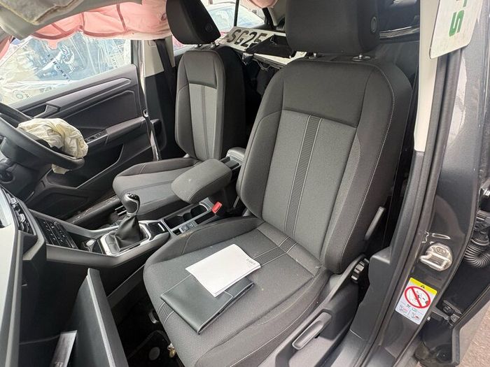 Breaking 2025 Vw T-roc 1.0 Petrol Manual