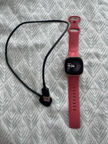 Fitbit versa 4
