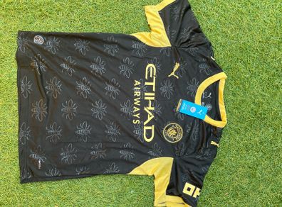 Manchester City away jersey