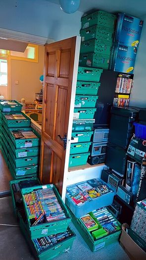 Hundreds of collectible dvd boxsets