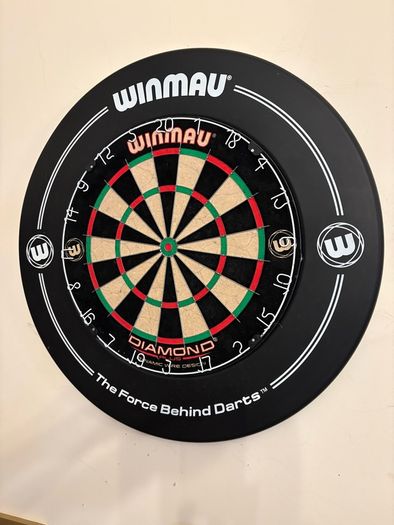 Dart Board and Wall Protector - Winmau