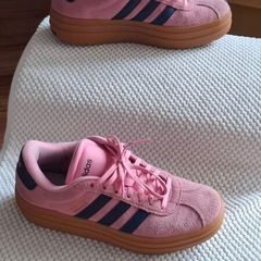 Womens ADIDAS Pink Gazelle trainers