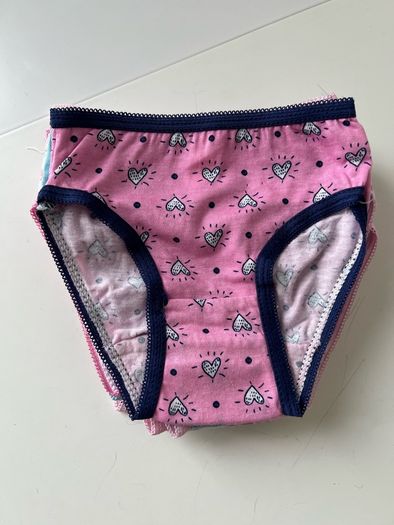10 Girls briefs 2-3 years