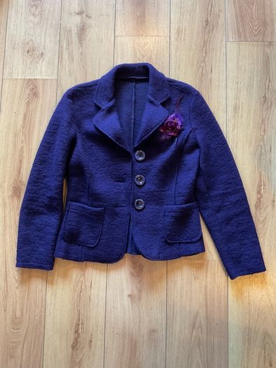 Ladies Jacket with brooch Size M