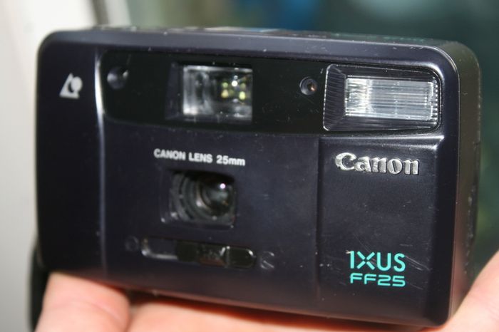 CANON IXUS FF25 APS Film Camera with 25mm lens