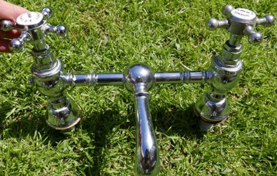 Vintage Bath Filler Tap