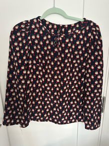 [clothes for adults] Cute long sleeved blouse with birds / robins, size M/10