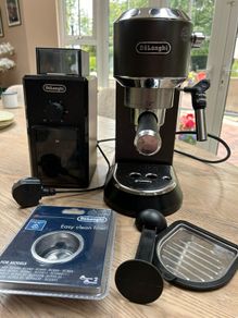 DeLonghi Coffee Machine and Grinder
