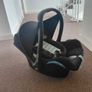 Maxi Cosi Carseat Newborn Insert & ISOFix Base Image 2