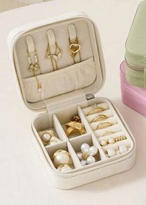 Jewellery box organising travel box
