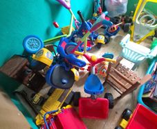 Lots of children's Teddie bears/ toys