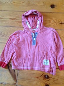 Lovely Hooded Top Age 2-3