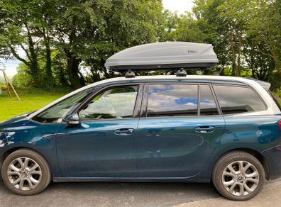 Thule Pacific 200 Grey Roof Box 450L with Roof Bars