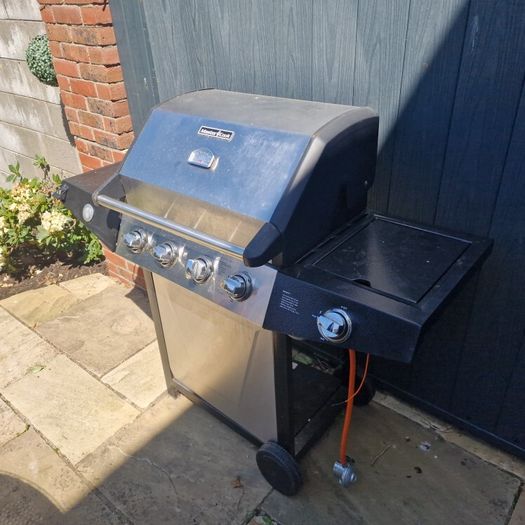 Gas barbeque