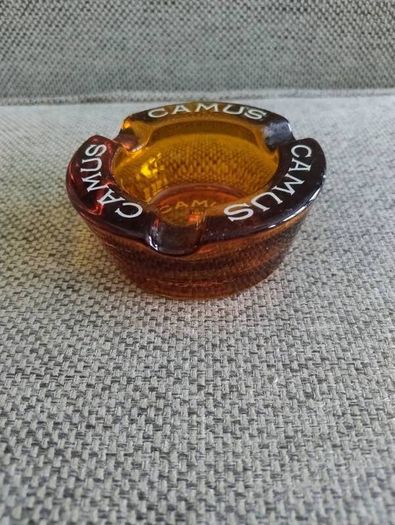 Vintage Camus Cognac Ashtray heavy amber glass 1960's made in France in very good condition FREE STANDARD POSTAGE INCLUDED
