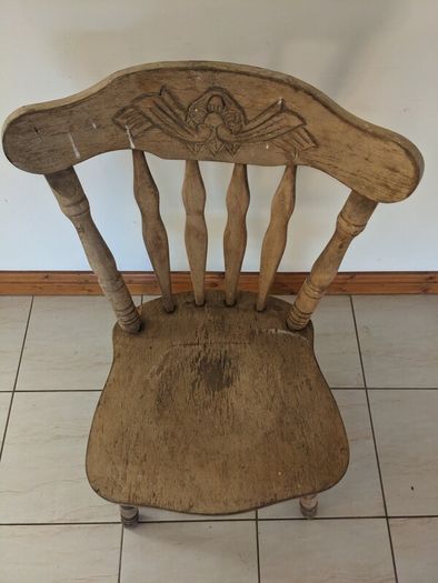 Solid kitchen chair