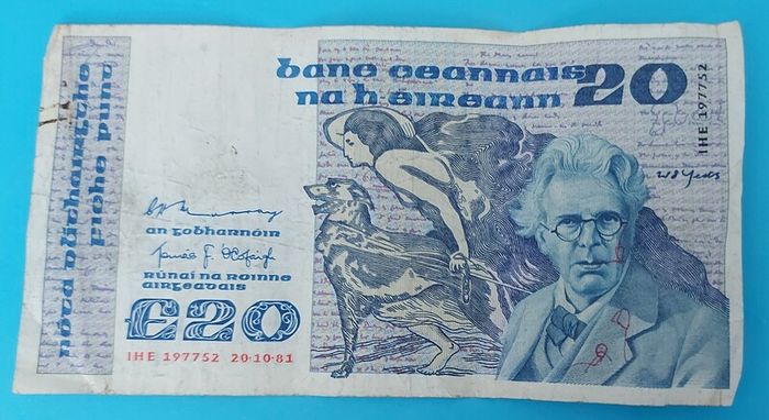 Irish 1981 Twenty Pound "YEATS"  banknot in V.Fine  condition