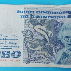 Irish 1981 Twenty Pound "YEATS"  banknot in V.Fine  condition