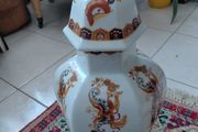 Antique porcelain chinese vase with lid