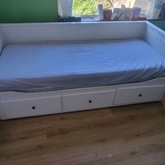 Ikea hemnes bed