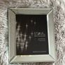 Stunning large 8inx10in mirrored photo frame Image 7