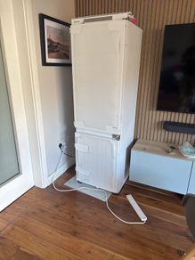SAMSUNG integrated Fridge Freezer : BRB26705FWW