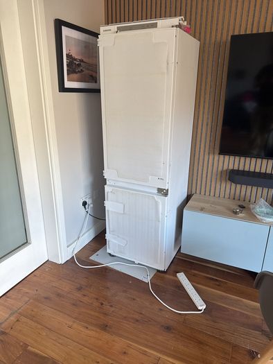 SAMSUNG integrated Fridge Freezer : BRB26705FWW