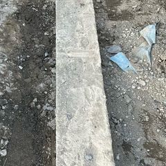 Free concrete lintel