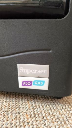 Gas stove with a full gas cylinder