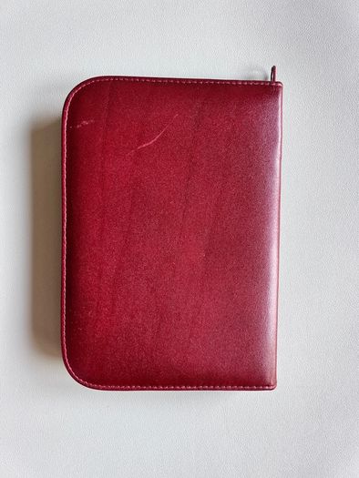Burgundy leatherette fountain pen or pencil case