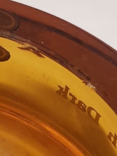 Vintage pony ashtray,,from 1960s vintage, collectors item,,good condition, 2 little chips ,,but hard to see ,,overall good condition,,price includes post to anywhere in ireland  by certificate proof of post  thank you, hard to come by ,