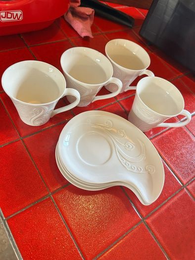 4 Tea cup set