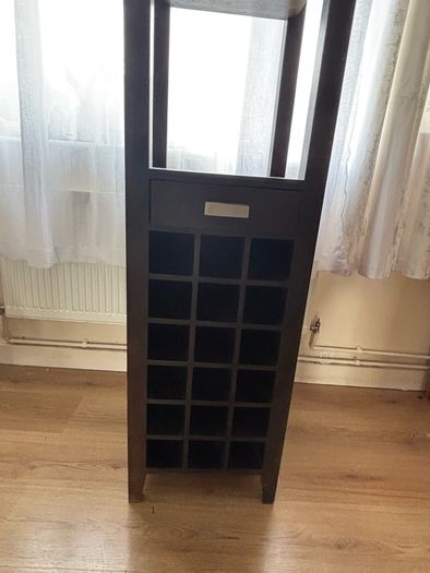 Wine tower