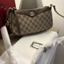 cross body bag Image 5