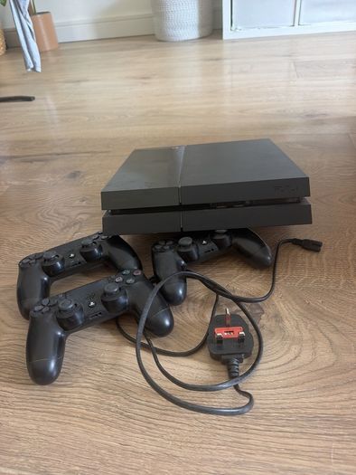 Playstation 4 slim