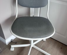 desk chair