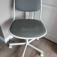 desk chair