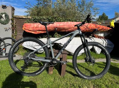 Trek Roscoe 8 Hardtail Mountain Bike