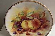 Reduced Large vintage decorative wall plate.