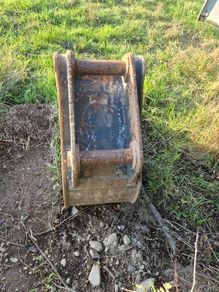Digger bucket