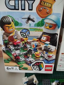LEGO City Alarm Board Game set 3865 RelYear 2011
